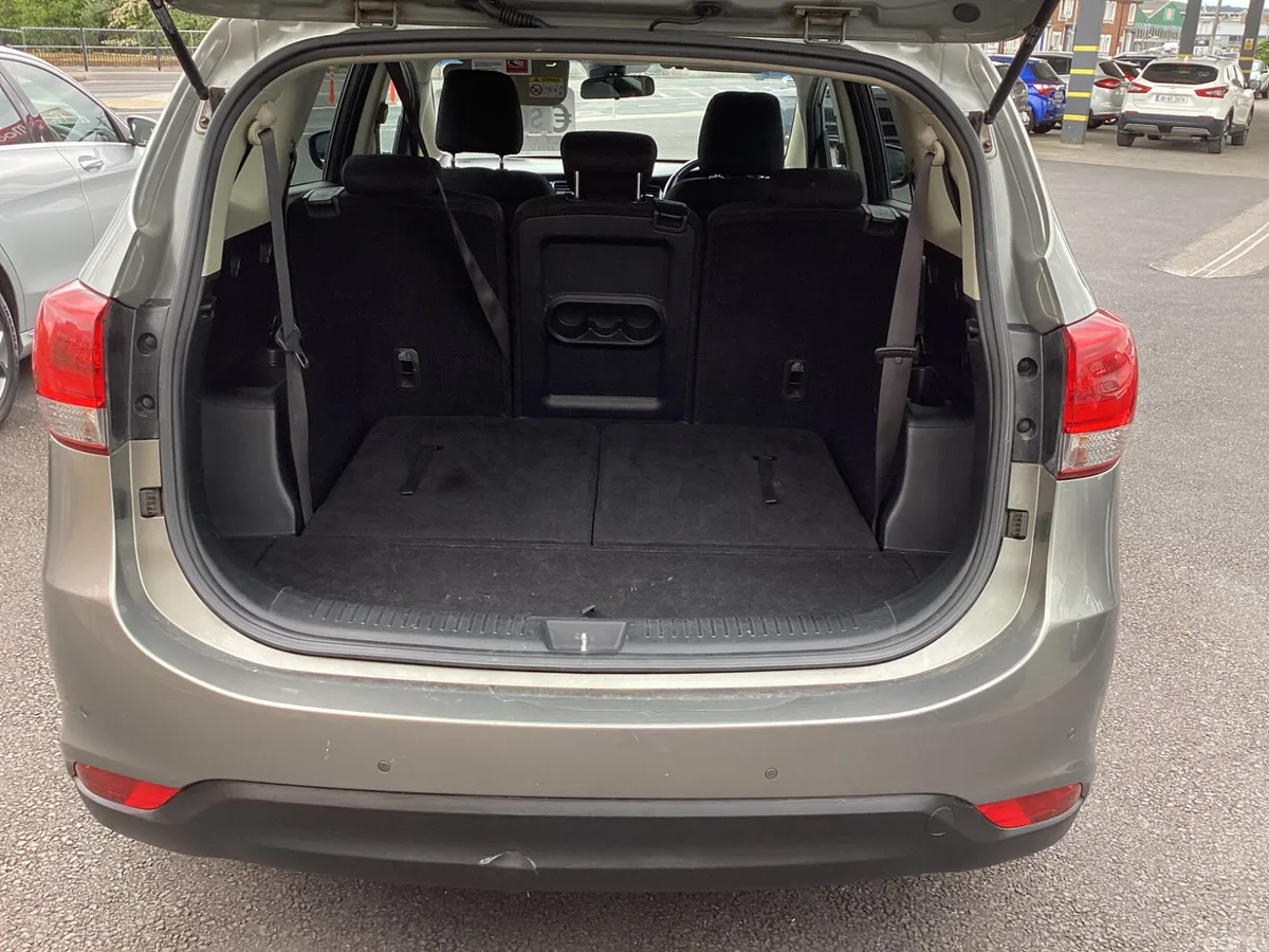 Kia Carens MPV, Diesel, 2015, Silver