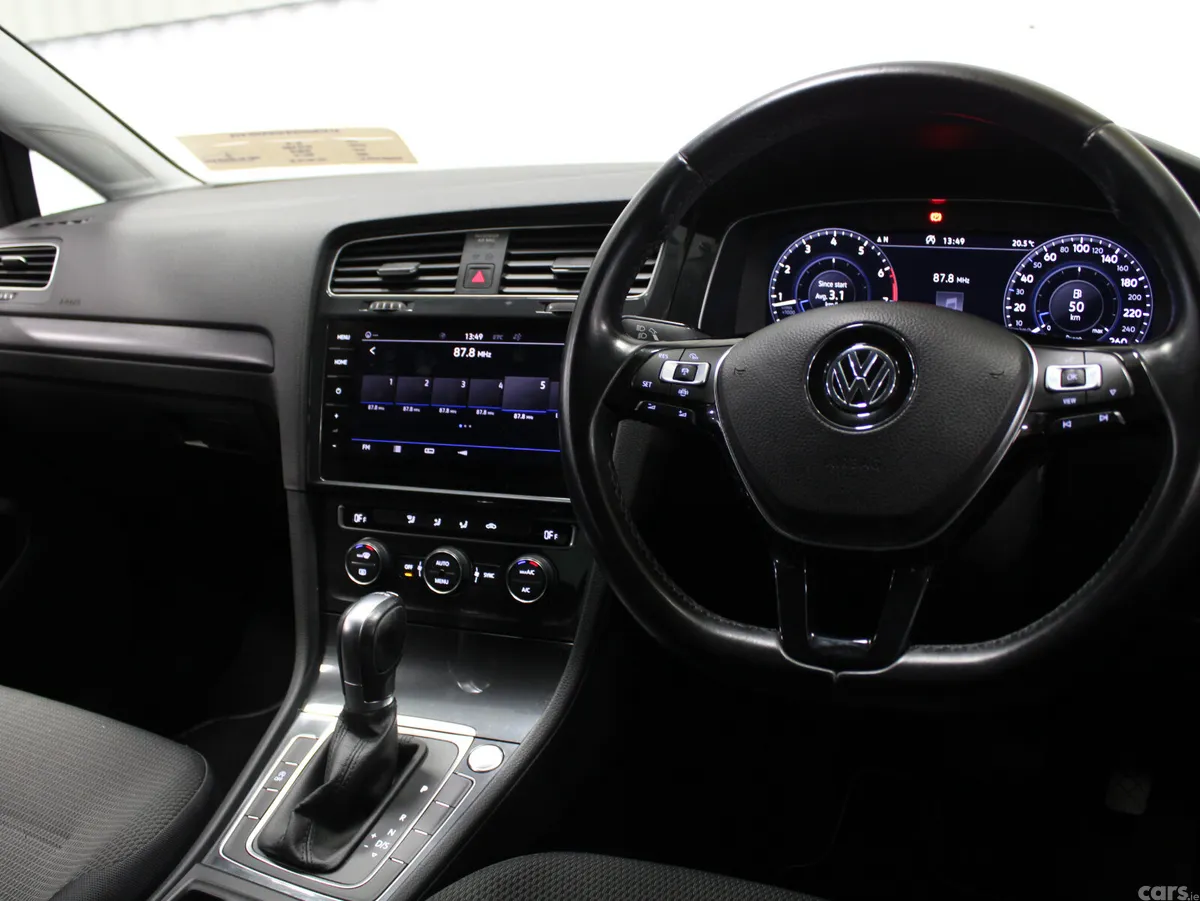 Volkswagen Golf Hatchback, Petrol, 2019, Silver