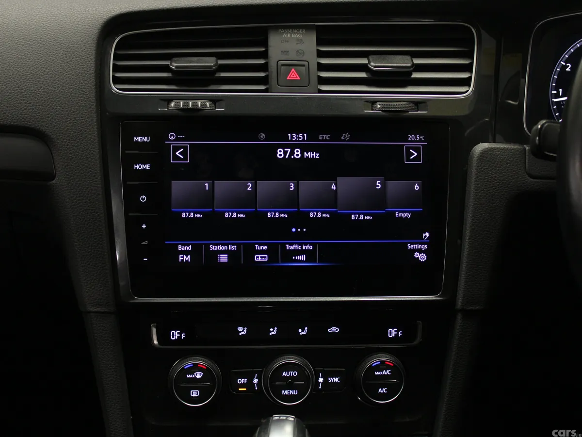 Volkswagen Golf Hatchback, Petrol, 2019, Silver