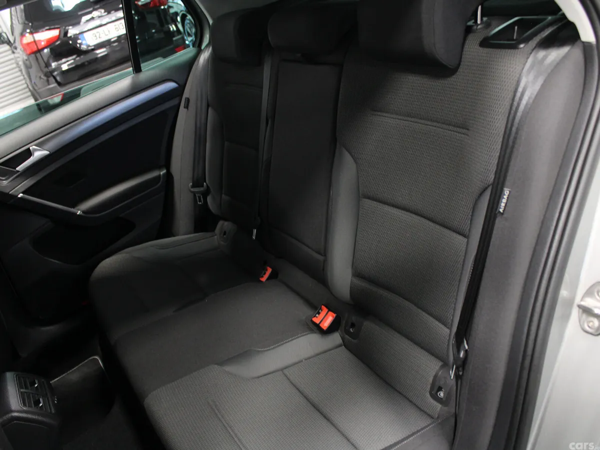 Volkswagen Golf Hatchback, Petrol, 2019, Silver