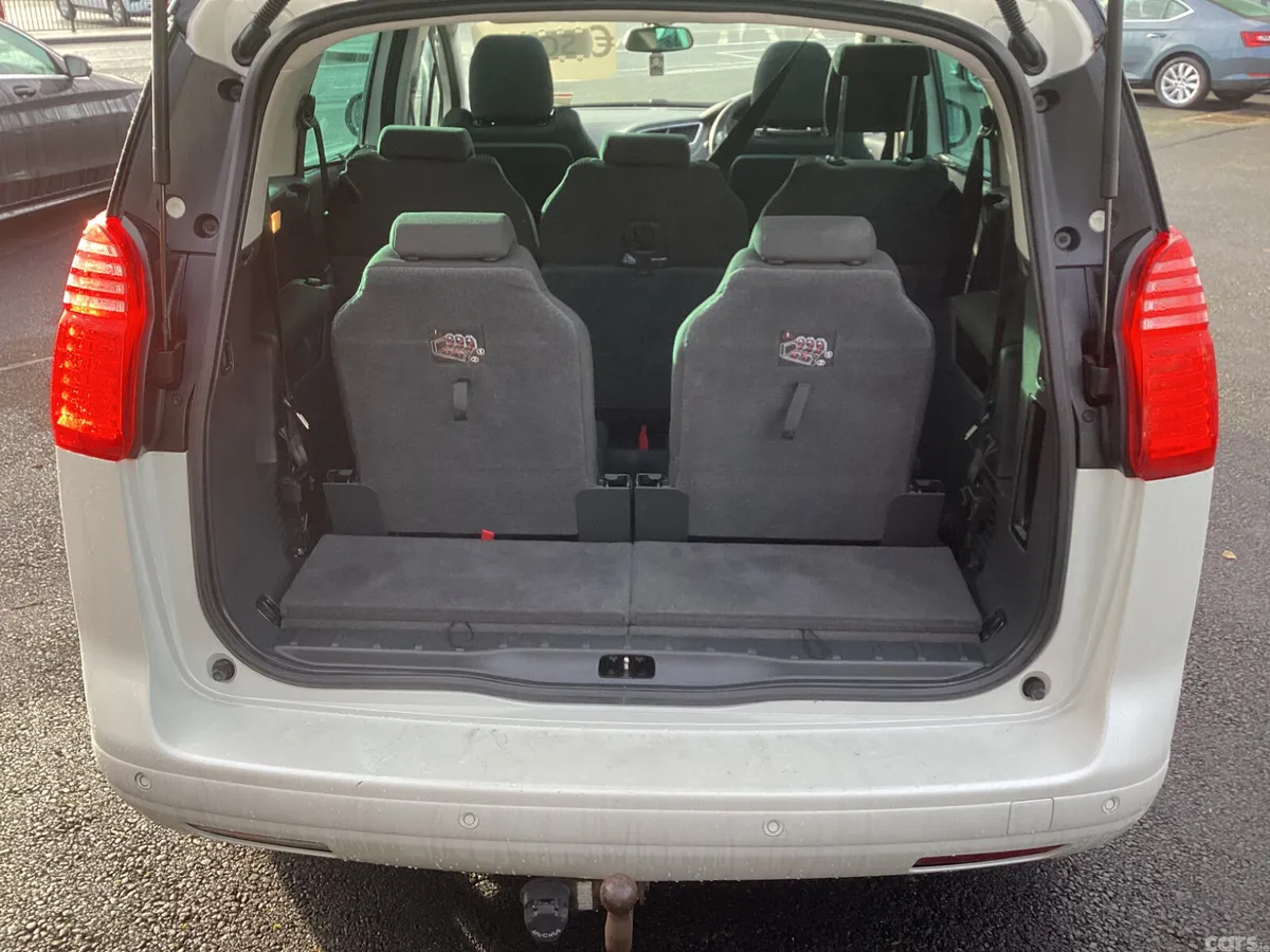Peugeot 5008 MPV, Diesel, 2014, White