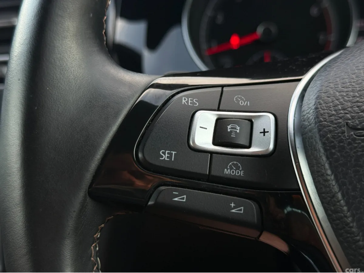 Volkswagen Golf Hatchback, Petrol, 2014, White