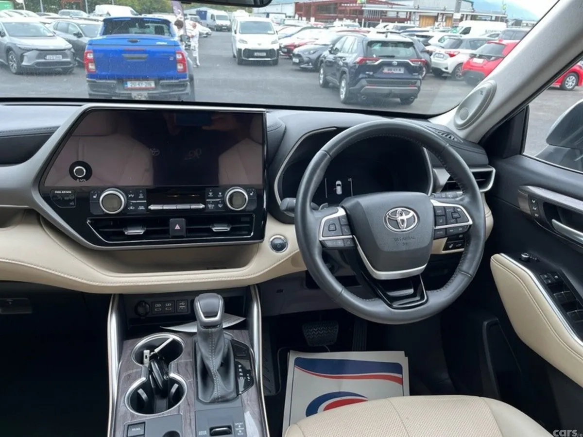 Toyota Highlander Estate, Petrol Hybrid, 2024, Grey