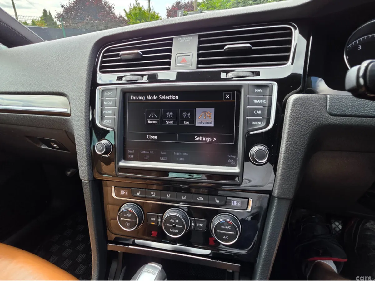 Volkswagen Golf Hatchback, Petrol, 2014, Grey