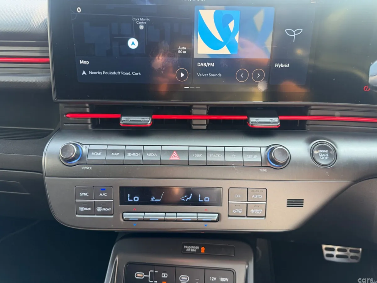 Hyundai KONA MPV, Petrol Hybrid, 2025, White