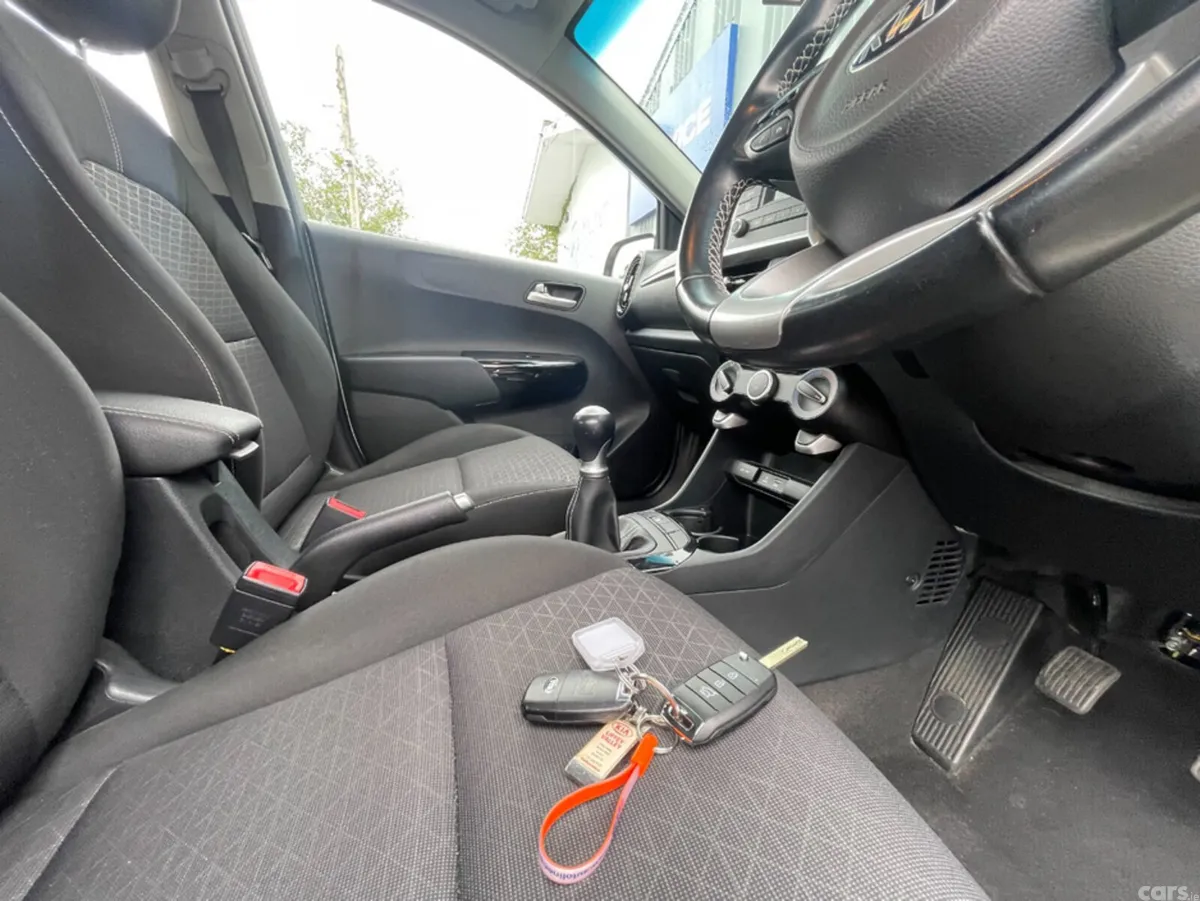 Kia Picanto Hatchback, Petrol, 2020, White