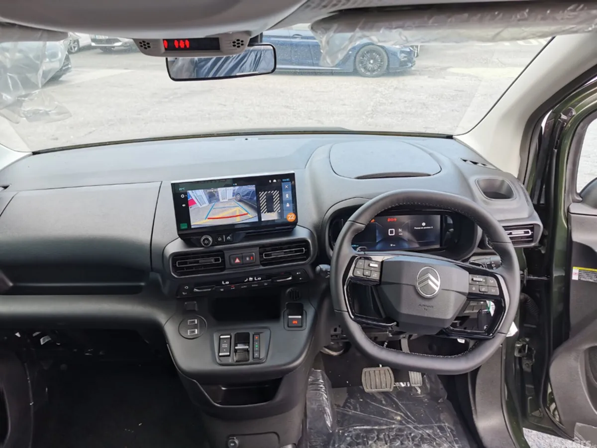 Citroen Berlingo Multispace MPV, Diesel, 2025, Green