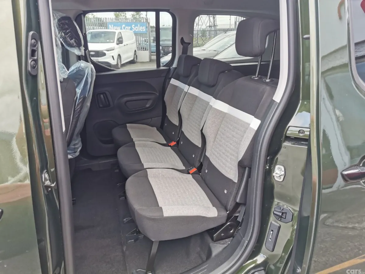 Citroen Berlingo Multispace MPV, Diesel, 2025, Green