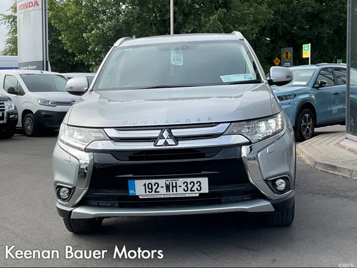 Mitsubishi Outlander Estate, Diesel, 2019, Grey