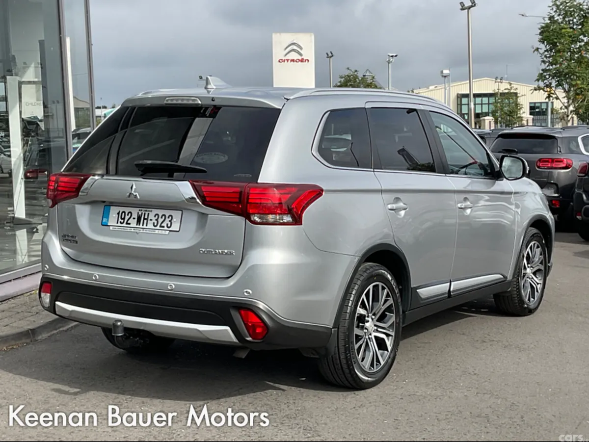 Mitsubishi Outlander Estate, Diesel, 2019, Grey