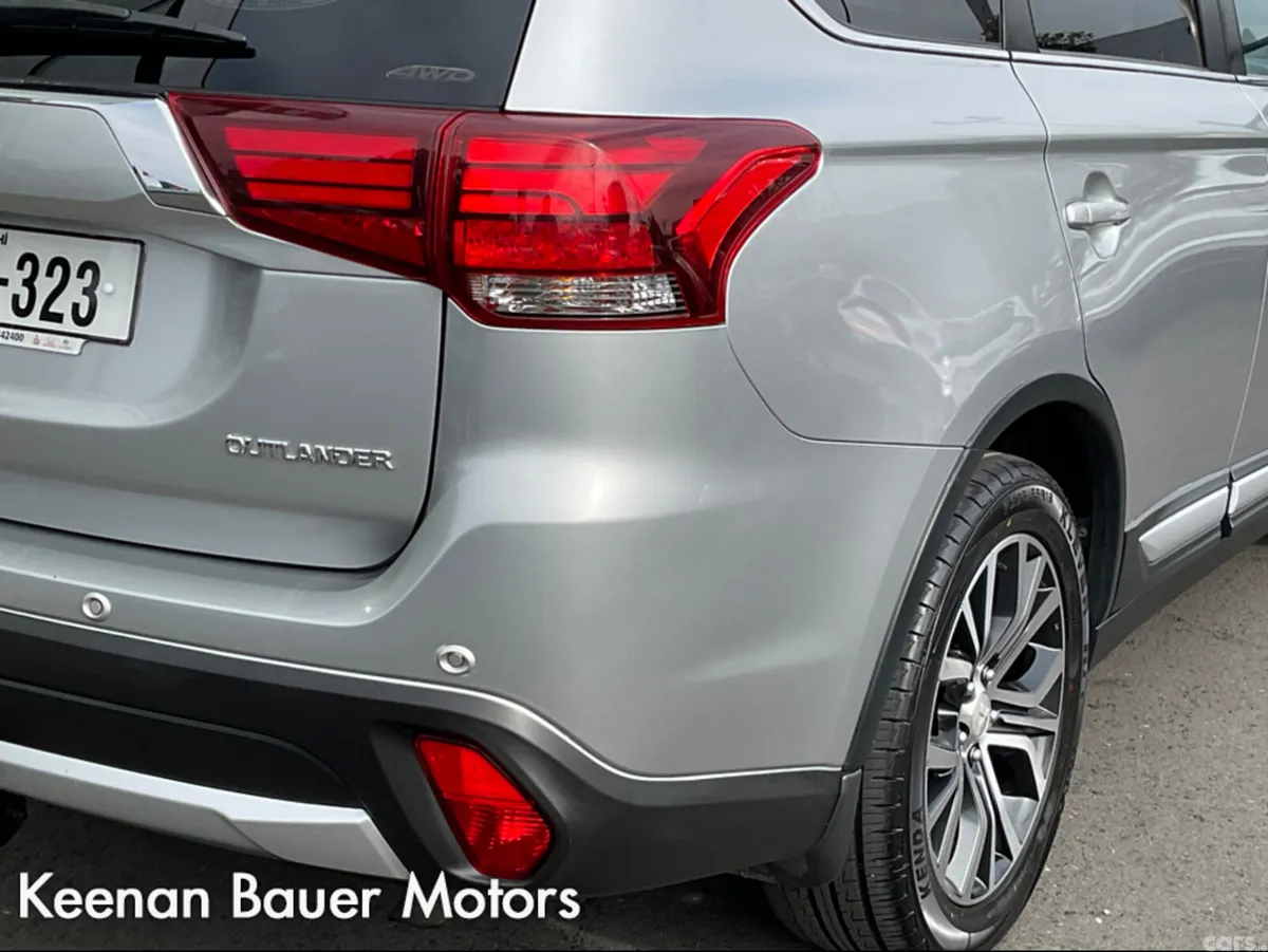 Mitsubishi Outlander Estate, Diesel, 2019, Grey