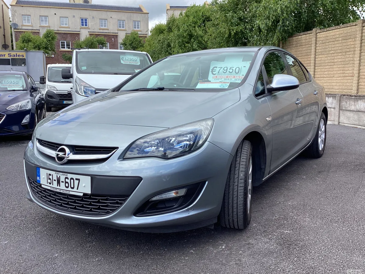 Opel Astra ** F.S.H, Clonmel