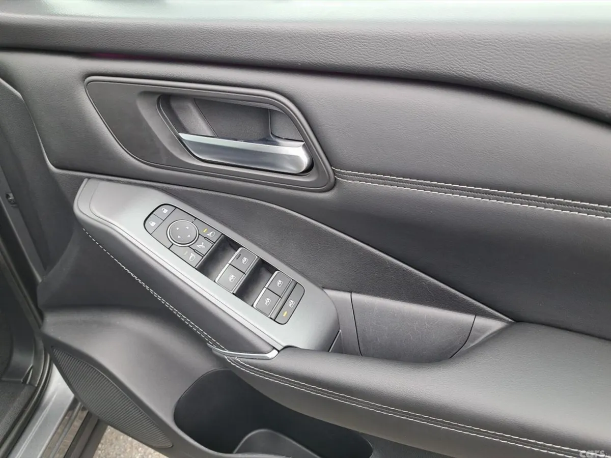 Nissan Qashqai SUV, Petrol Hybrid, 2025, Grey