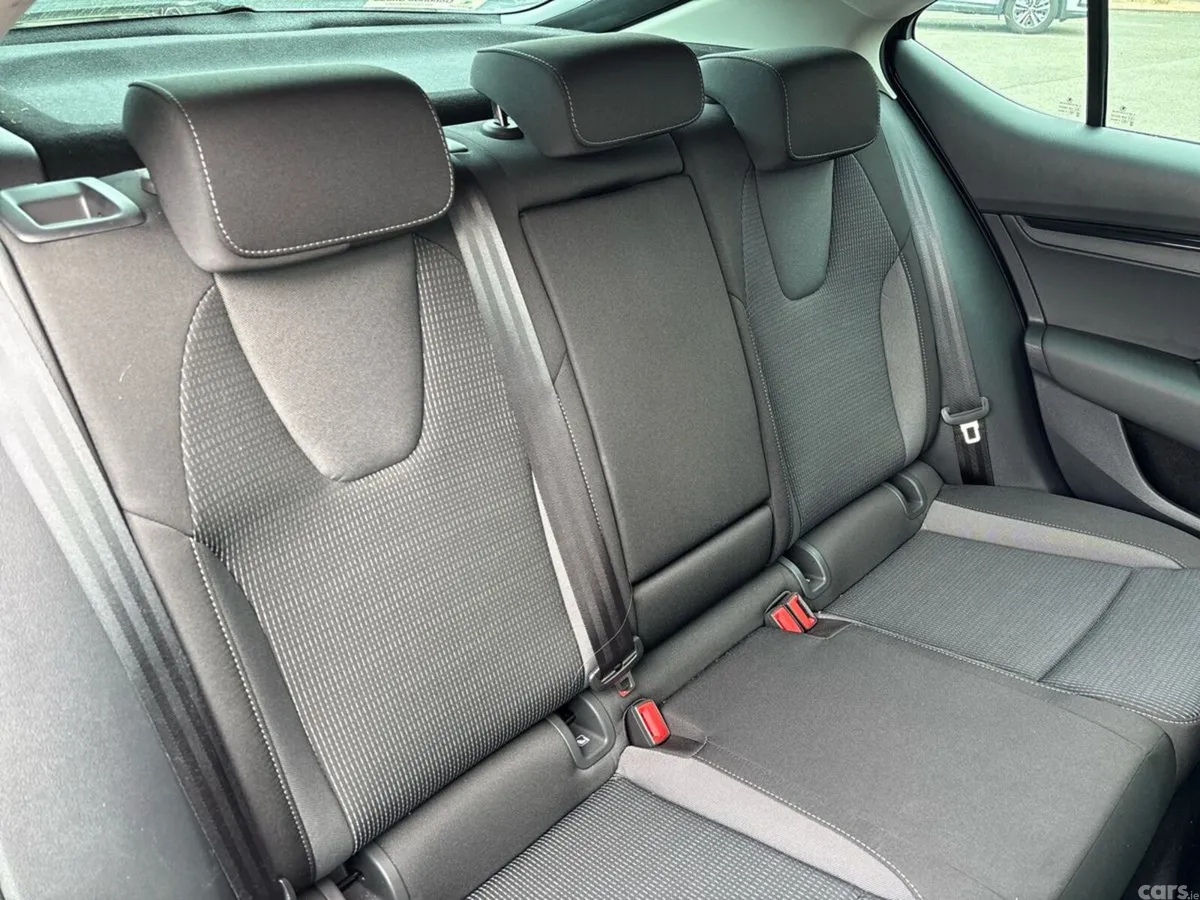 Skoda Octavia Saloon, Diesel, 2025, Black