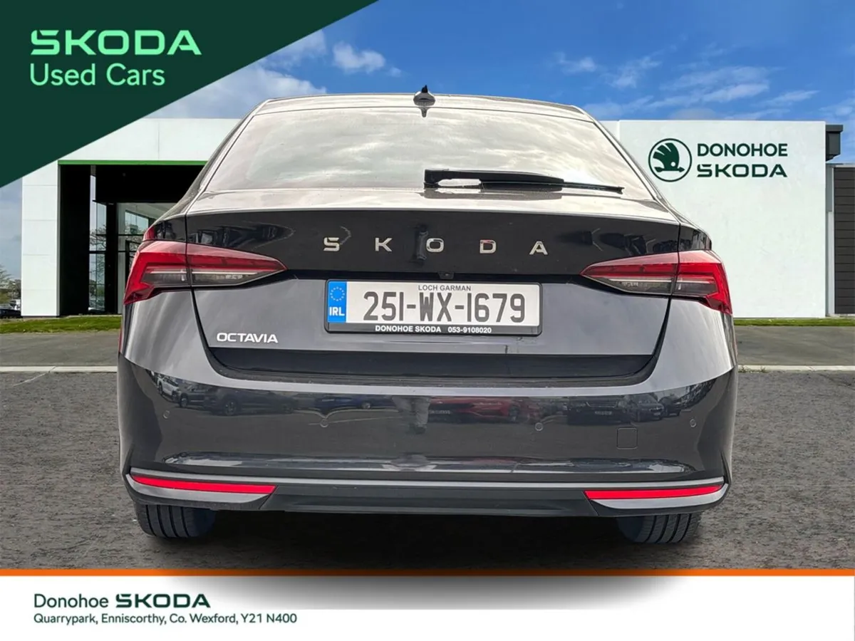 Skoda Octavia Saloon, Diesel, 2025, Black
