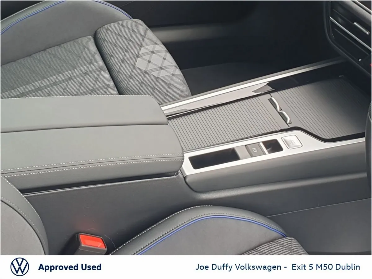 Volkswagen Passat Estate, Diesel, 2026, Grey
