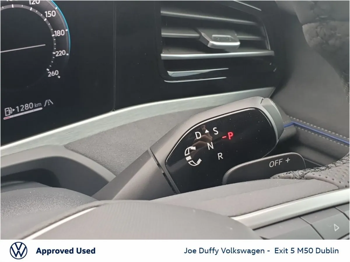 Volkswagen Passat Estate, Diesel, 2026, Grey