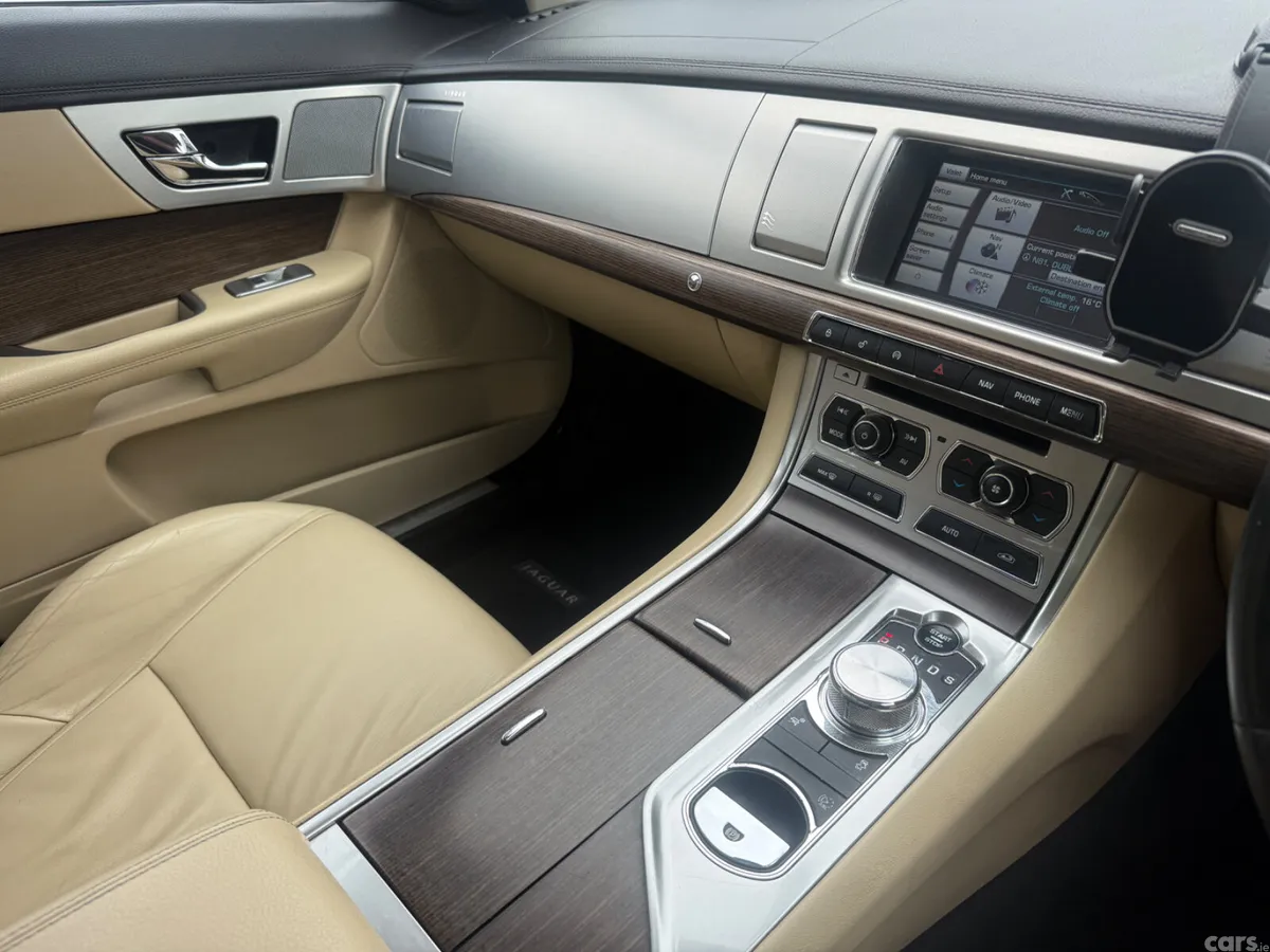 Jaguar XF Saloon, Diesel, 2012, Grey