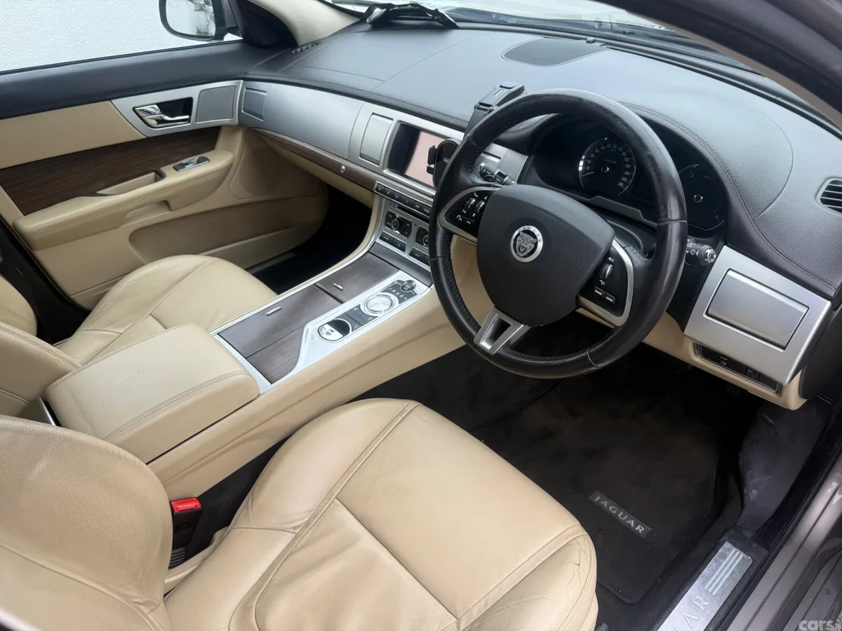 Jaguar XF Saloon, Diesel, 2012, Grey
