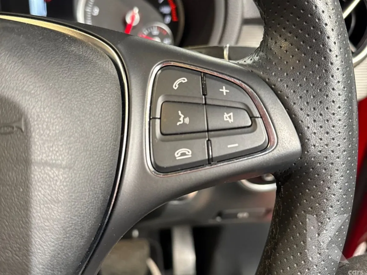 Mercedes-Benz B-Class Hatchback, Petrol, 2017, Red