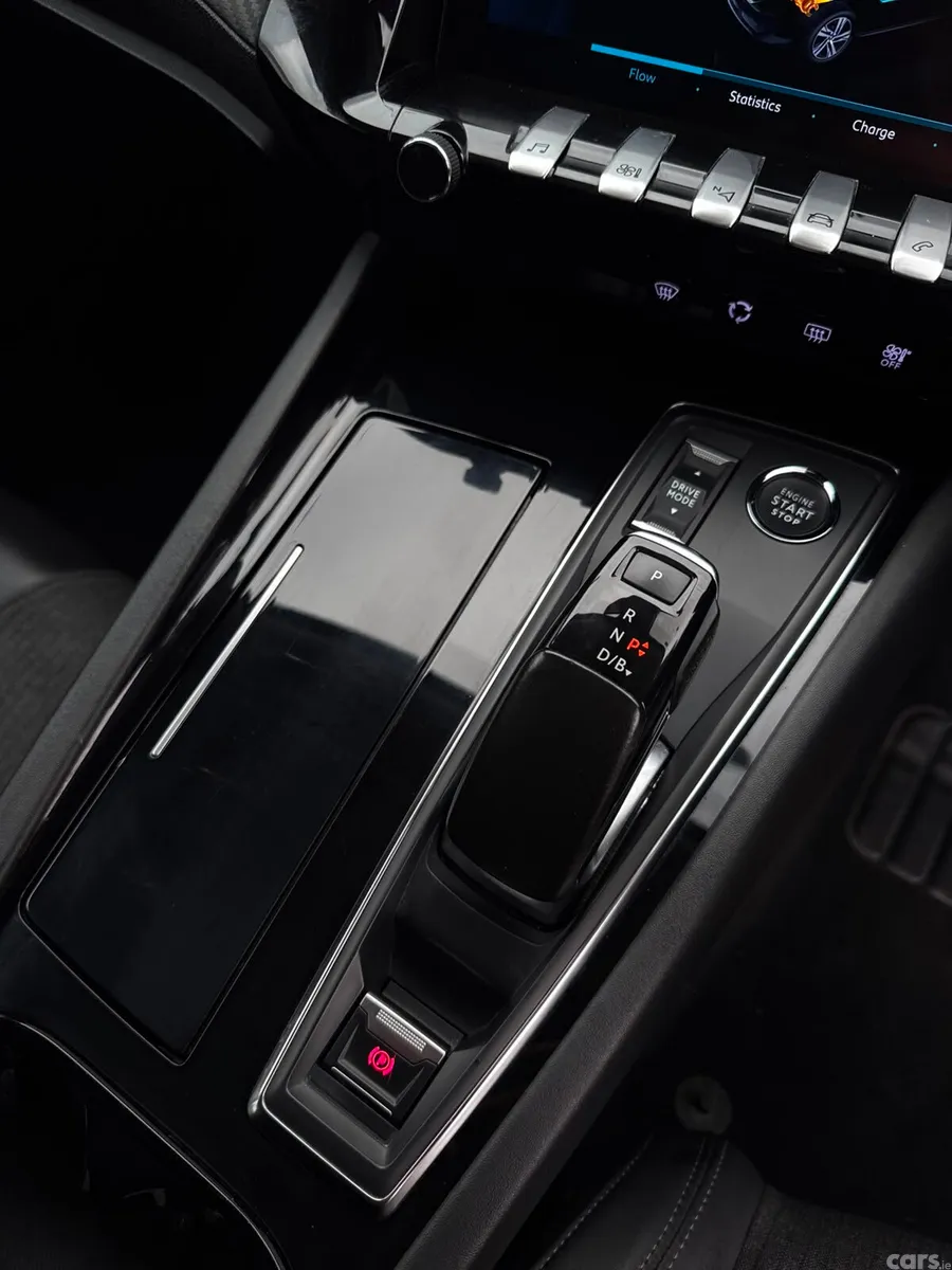 Peugeot 508 Estate/Jeep, Petrol Plug-in Hybrid, 2022, Red