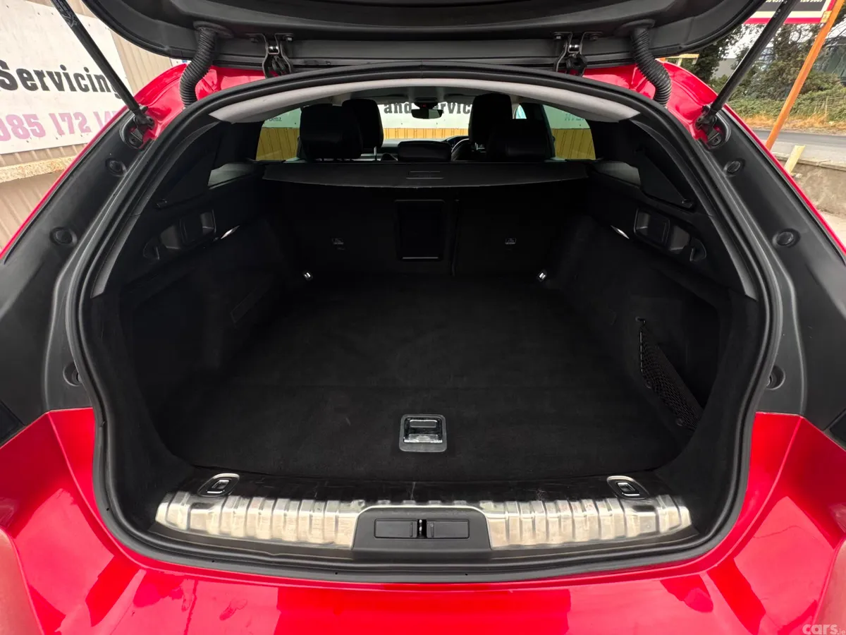 Peugeot 508 Estate/Jeep, Petrol Plug-in Hybrid, 2022, Red