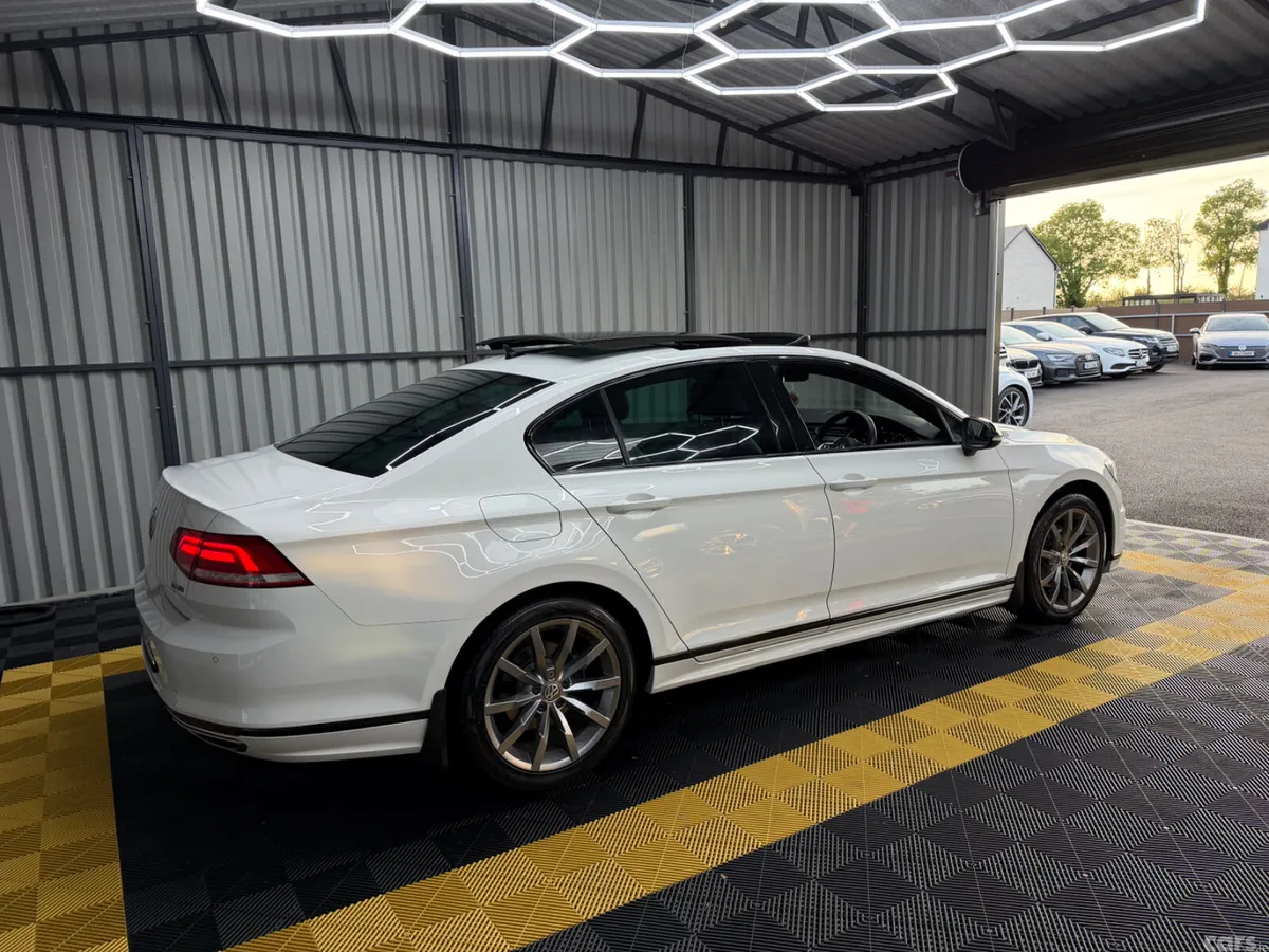 Volkswagen Passat Saloon, Diesel, 2017, White