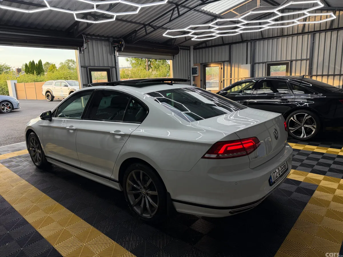 Volkswagen Passat Saloon, Diesel, 2017, White
