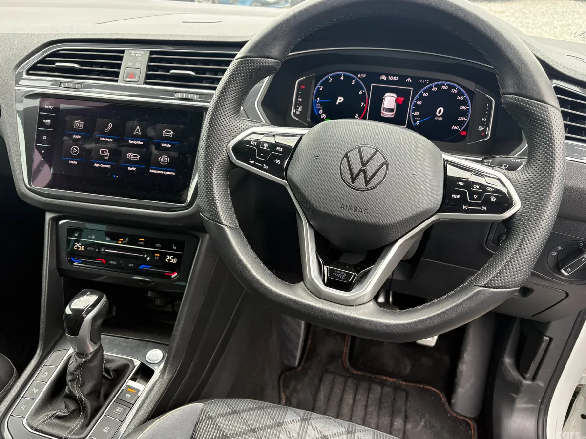 Volkswagen Tiguan SUV, Petrol, 2023, White