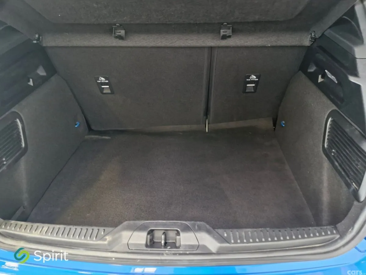 Ford Focus Hatchback, Petrol, 2022, Blue