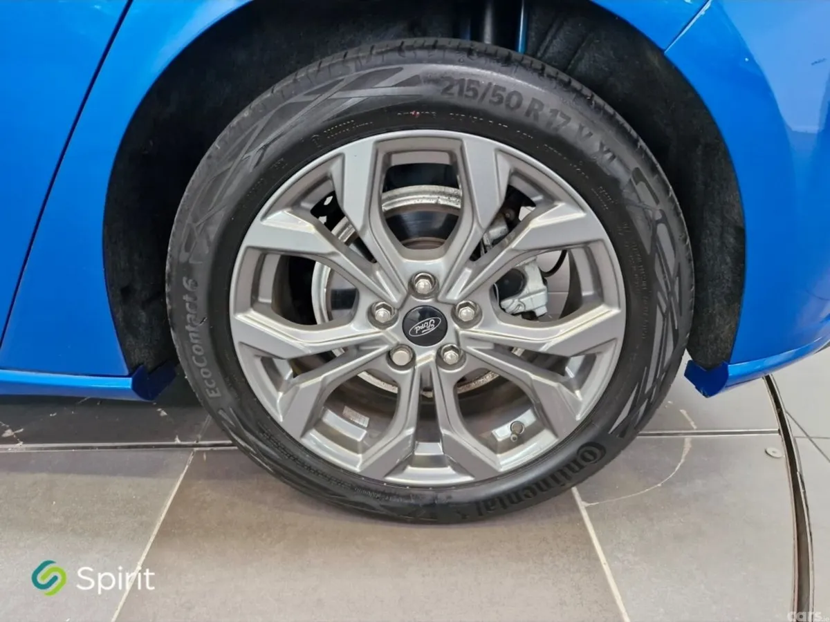 Ford Focus Hatchback, Petrol, 2022, Blue