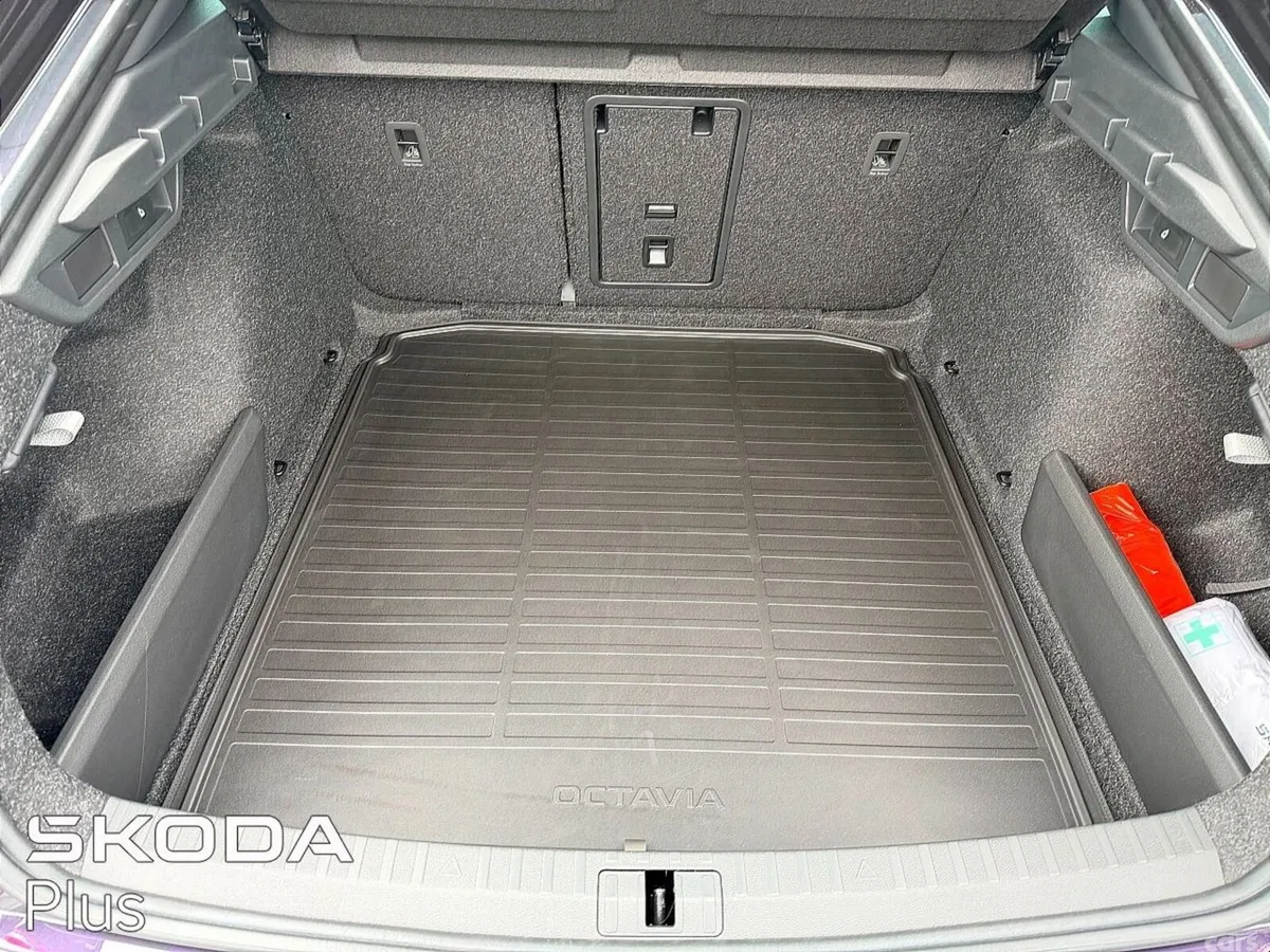 Skoda Octavia Saloon, Diesel, 2026, Purple