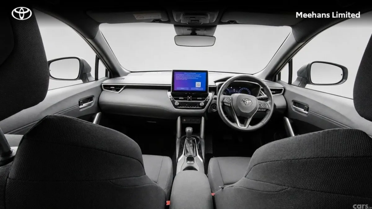 Toyota Yaris Hatchback, Petrol Hybrid, 2023, Bronze