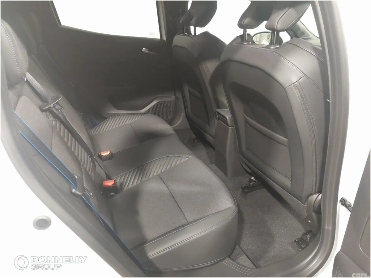 Renault Clio Hatchback, 2026, 