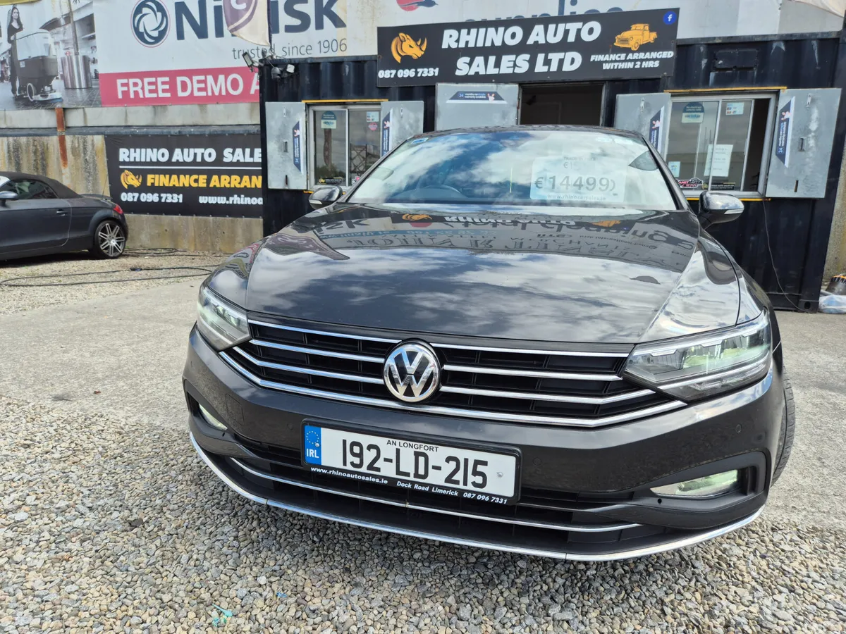 Volkswagen Passat Saloon, Diesel, 2019, Grey