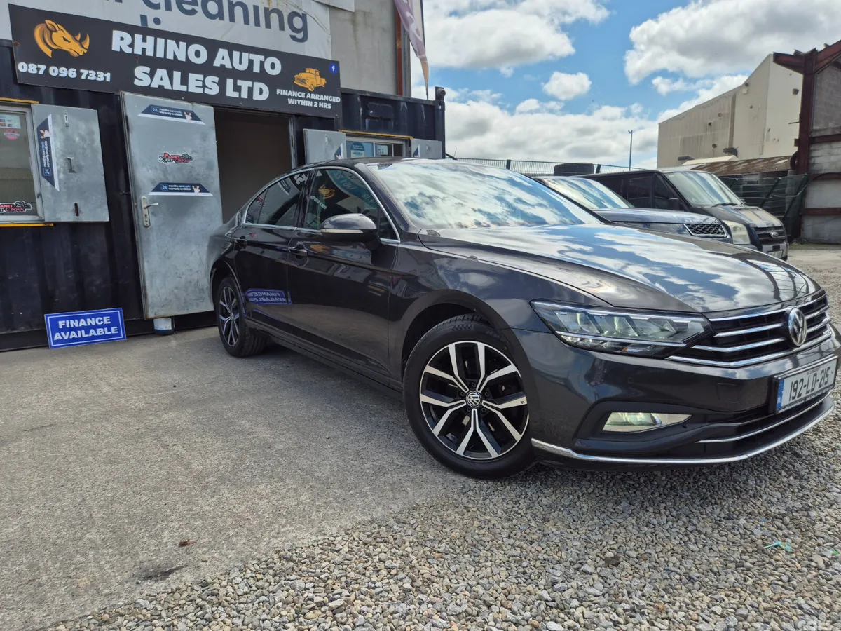 Volkswagen Passat Saloon, Diesel, 2019, Grey