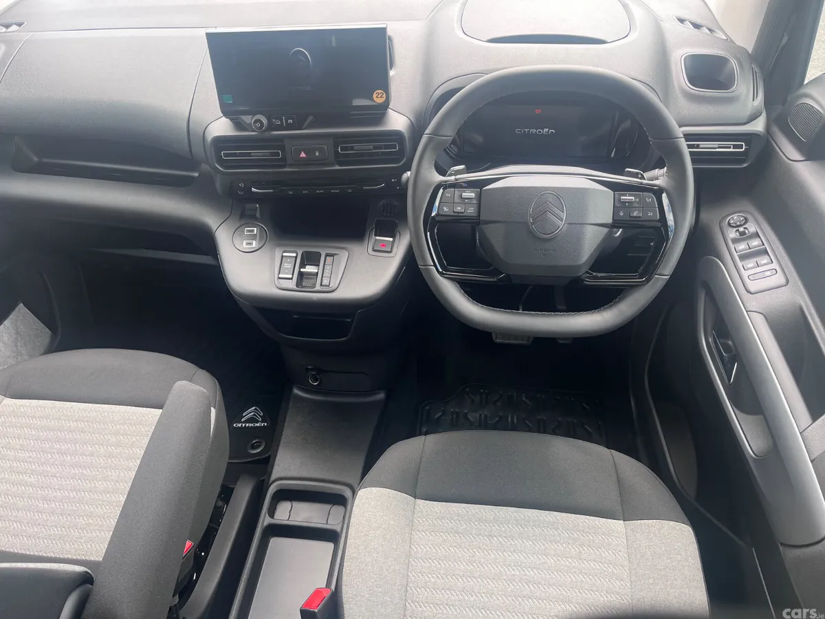 Citroen Berlingo Multispace MPV, Diesel, 2027, Black