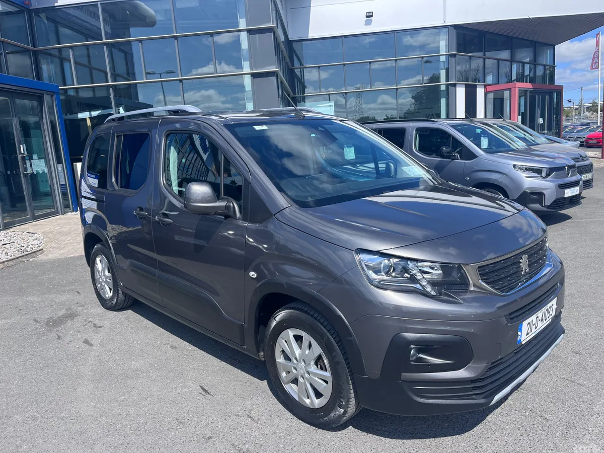 Citroen Berlingo Multispace MPV, Diesel, 2027, Black