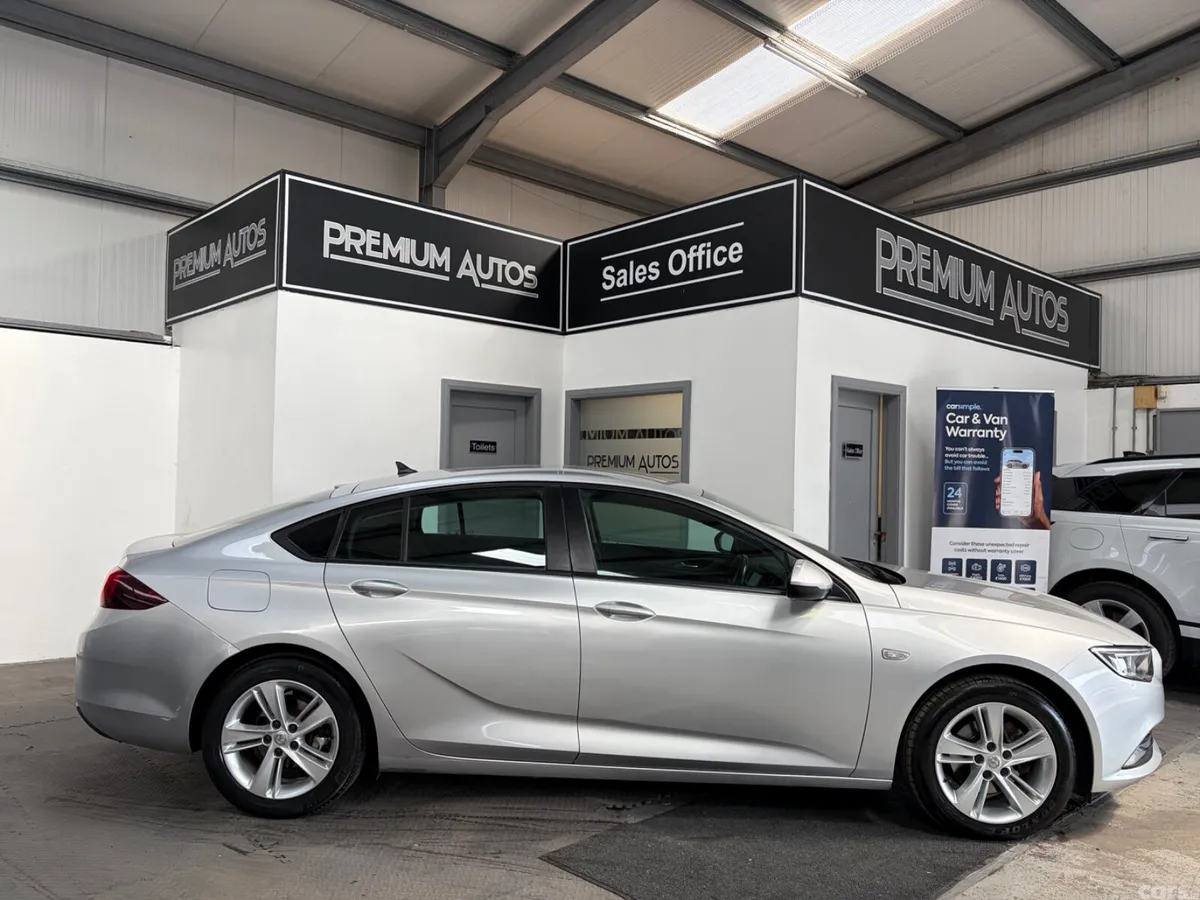 Opel Insignia Hatchback, Diesel, 2018, Grey