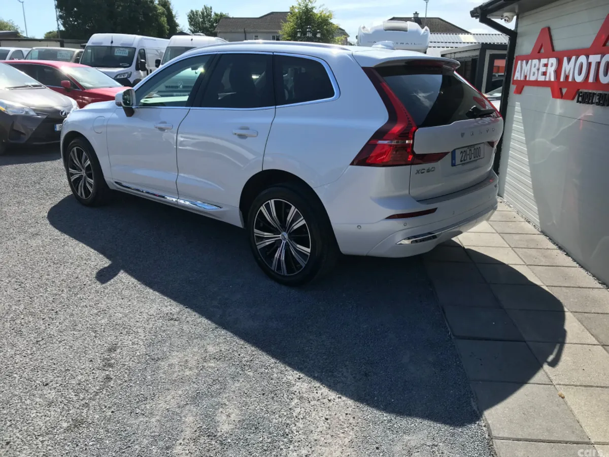 Volvo XC60 SUV, Petrol Plug-in Hybrid, 2022, White