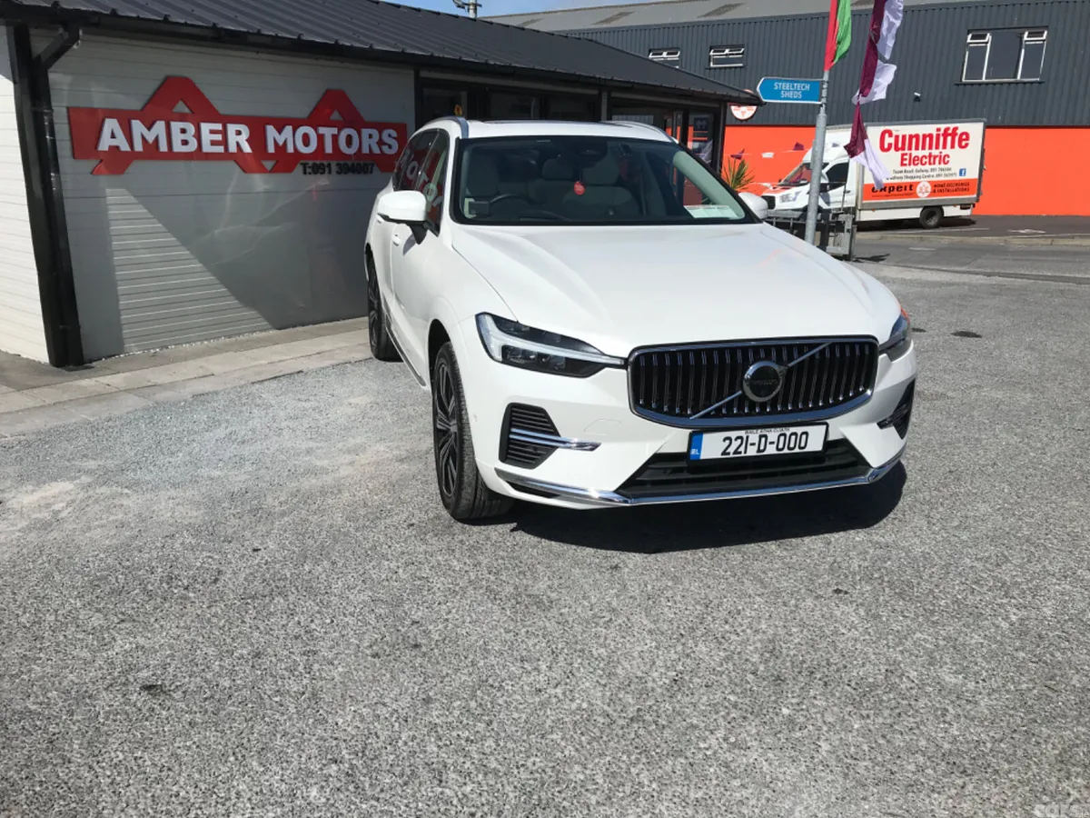 Volvo XC60 SUV, Petrol Plug-in Hybrid, 2022, White