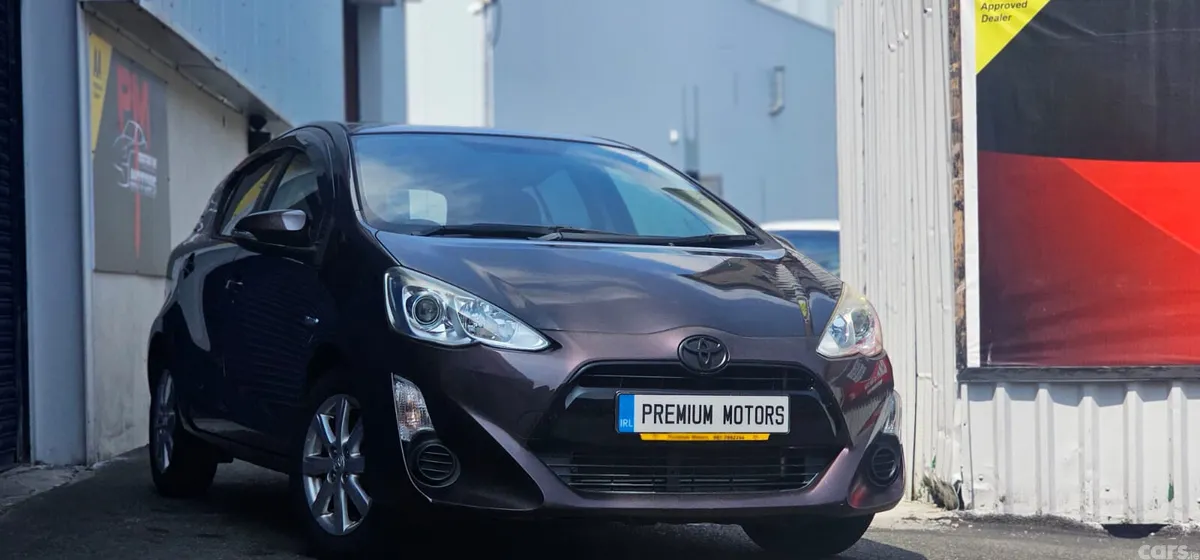 Toyota Aqua Hatchback, Petrol Hybrid, 2015, Brown