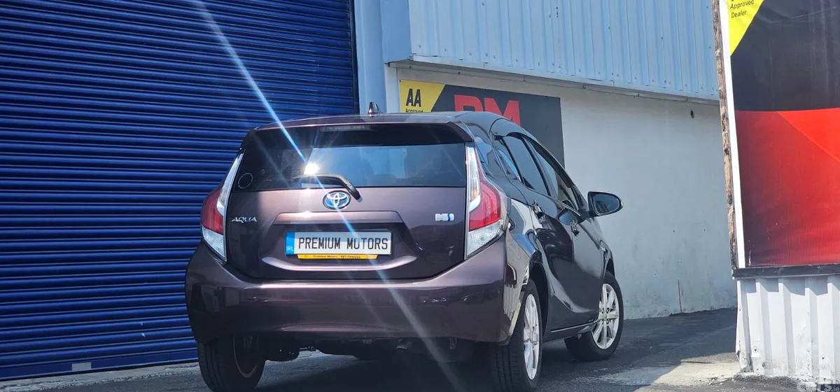 Toyota Aqua Hatchback, Petrol Hybrid, 2015, Brown