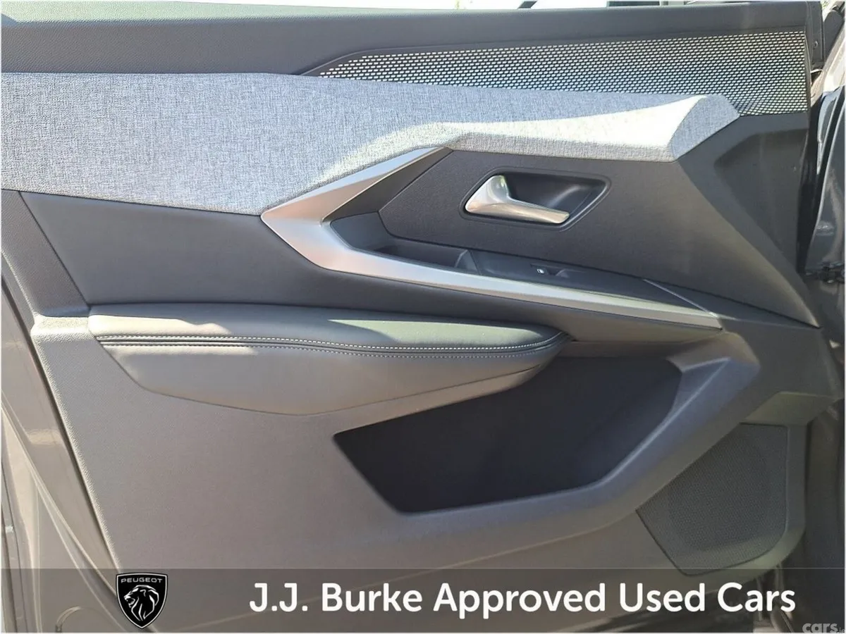 Peugeot 5008 SUV, Petrol Hybrid, 2026, Grey