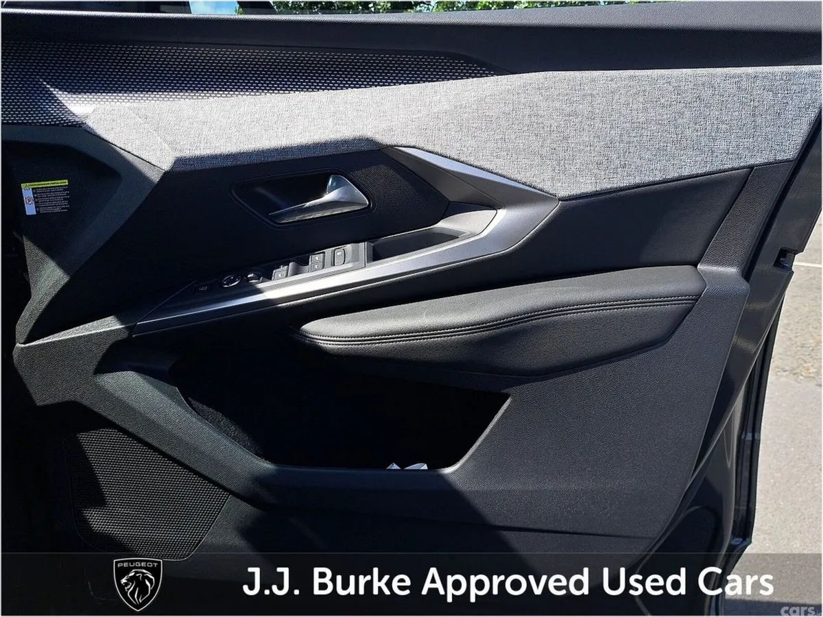 Peugeot 5008 SUV, Petrol Hybrid, 2026, Grey