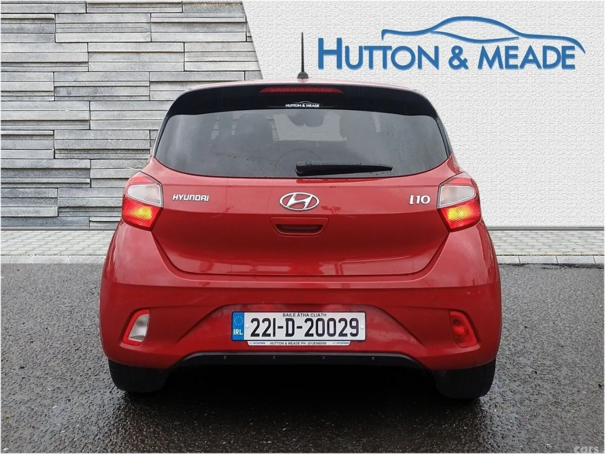 Hyundai i10 Hatchback, Petrol, 2022, Red