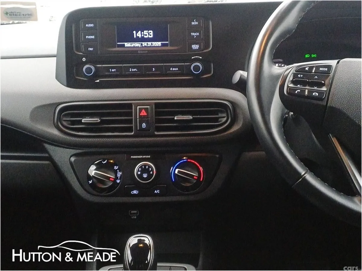 Hyundai i10 Hatchback, Petrol, 2022, Red