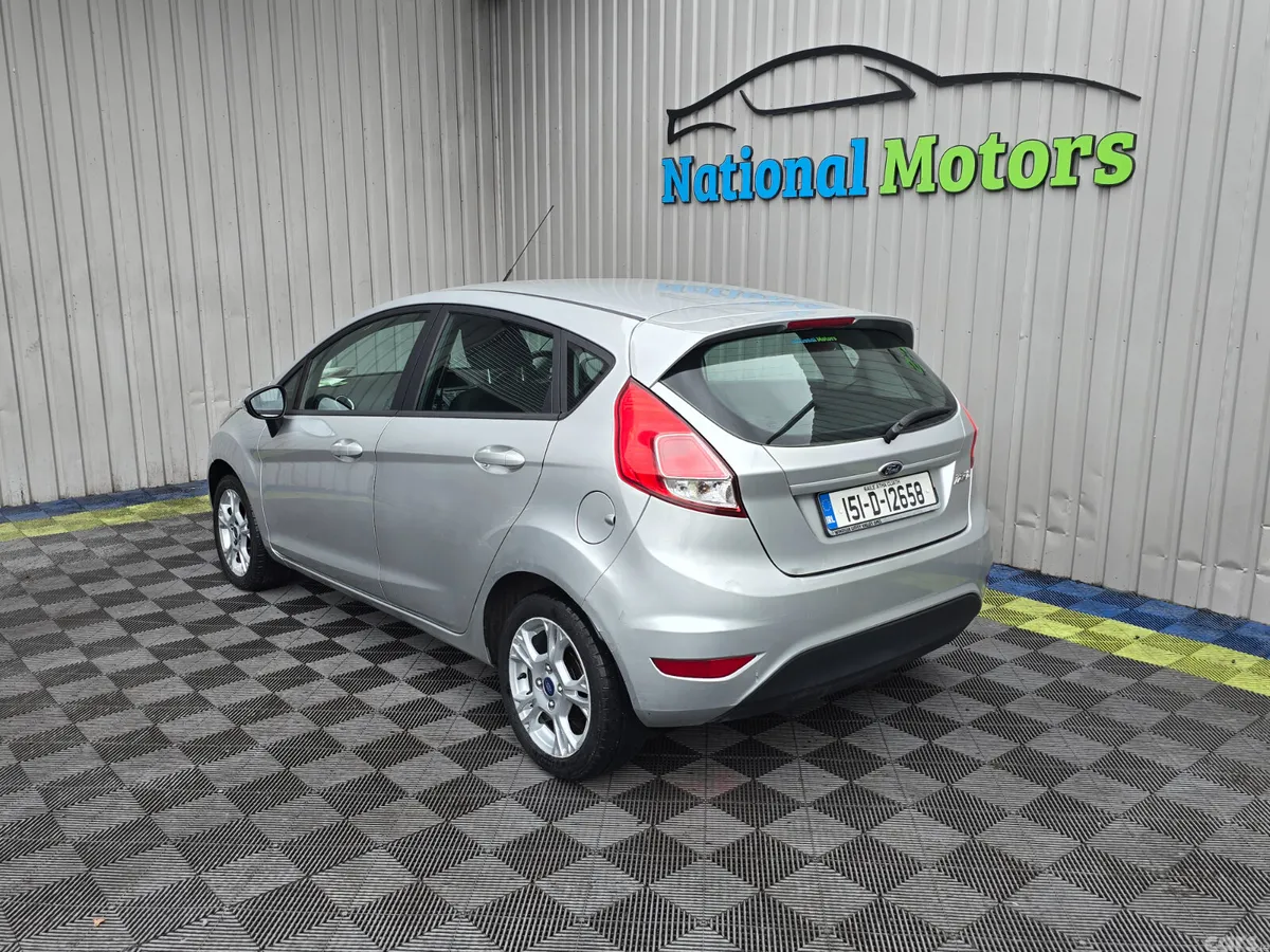 Ford Fiesta Hatchback, Petrol, 2015, Silver