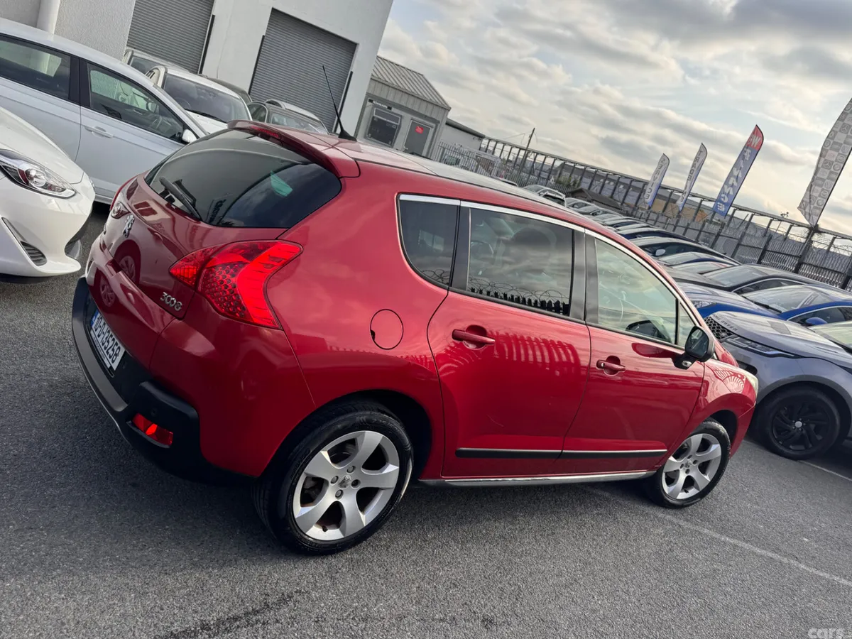 Peugeot 3008 MPV, Diesel, 2010, Red