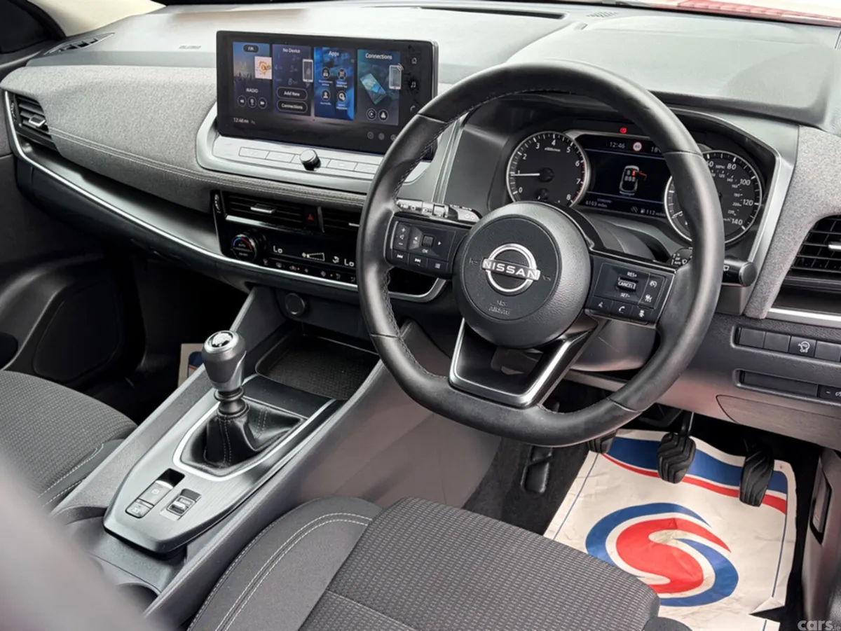 Nissan Qashqai SUV, Petrol Hybrid, 2025, Red